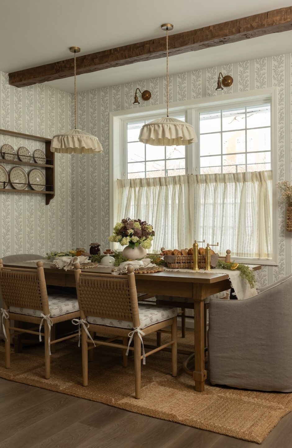 Grace And Grit Interiors Dining Tablescape